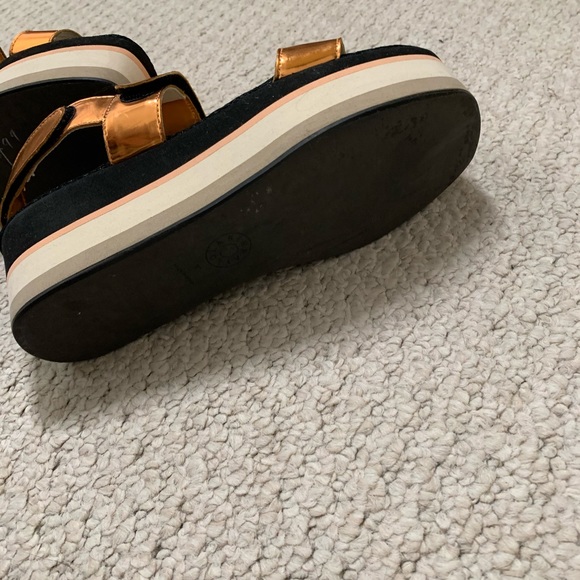 Bimba y Lola Platform Metallic Sandals - Picture 4 of 6